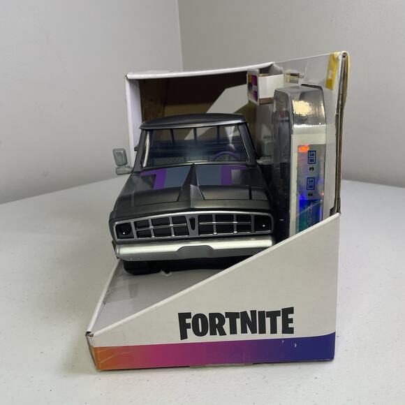 Jazwares Fortnite The Bear Vehicle Party Trooper Figure 4 Toy Truck FNT1019 New - Picture 4 of 6